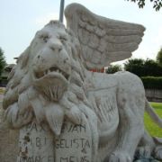 Statua del Leone a Campagnari