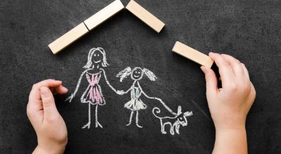 flat-lay-chalk-drawing-with-single-mom-daughter