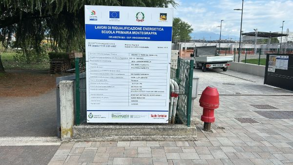 FOTO CARTELLO CANTIERE